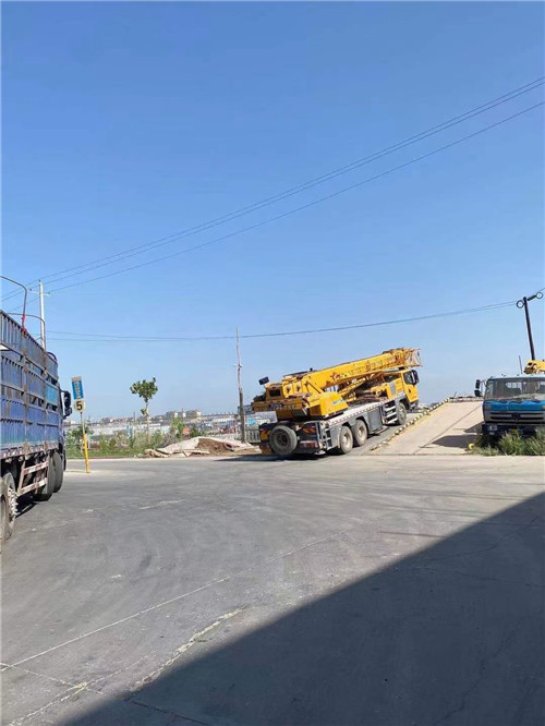 乐都区25吨吊车的租赁价格大概是多少？